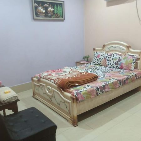 Palm Valley Hotel Sukkur 외부 사진