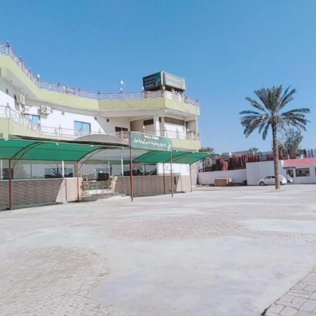 Palm Valley Hotel Sukkur 외부 사진