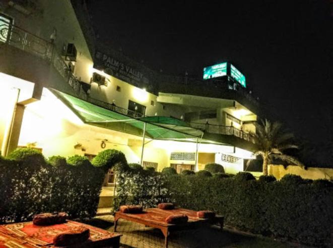 Palm Valley Hotel Sukkur 외부 사진