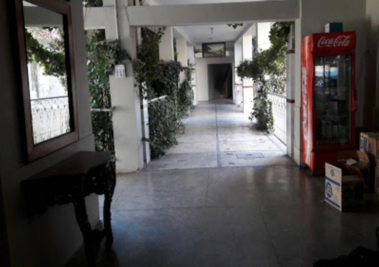 Palm Valley Hotel Sukkur 외부 사진